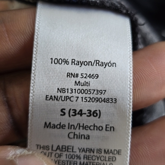 No Boundaries Shirt Mens Novelty Print Fly Button Up Size Small Black Orange - Picture 8 of 10